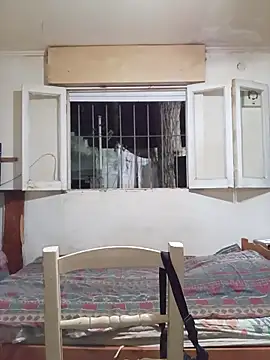 Snapshot of Zorrita_Fox chatting on February 16, 2026, 1:15 am Zorrita Fox online show from February 16, 2026, 1:15 am