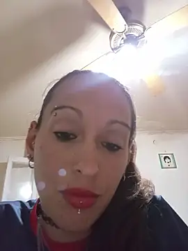 Snapshot of Zorrita_Fox chatting on March 4, 2026, 12:40 am Zorrita Fox online show from March 4, 2026, 12:40 am