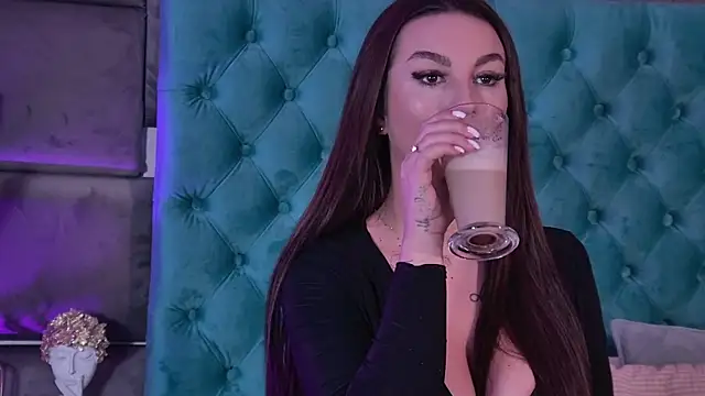 SecretSienna online show from January 16, 2026, 4:16 am