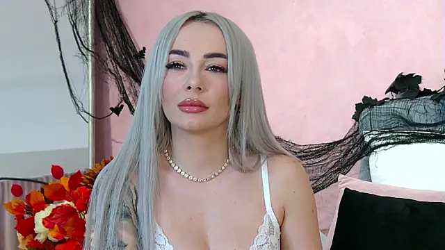 Snapshot of FrancescaMcGray chatting on October 25, 2025, 7:07 am FrancescaMcGray online show from October 25, 2025, 7:07 am