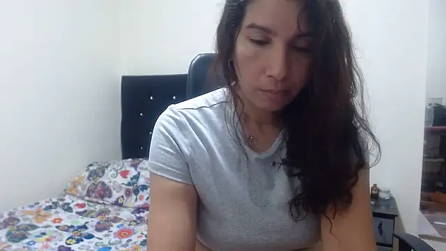 Snapshot of Ainhoa-hot chatting on July 3, 2026, 4:19 am Ainhoa-hot online show from July 3, 2026, 4:19 am