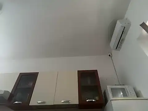 Snapshot of hugoprada chatting on November 19, 2025, 1:55 pm hugoprada online show from November 19, 2025, 1:55 pm