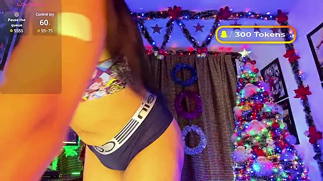 Snapshot of Romynahotx chatting on December 13, 2024, 5:27 am Romynahotx online show from December 13, 2024, 5:27 am