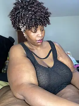 Snapshot of MsWhiteChocolatte chatting on June 18, 2026, 11:15 am MsWhiteChocolatte online show from June 18, 2026, 11:15 am