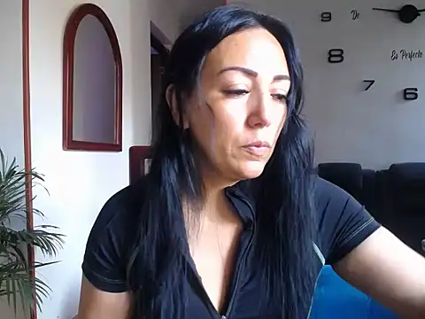 Laura martin  online show from June 12, 2026, 2:15 pm
