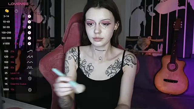 prettybones online show from December 29, 2024, 11:29 am