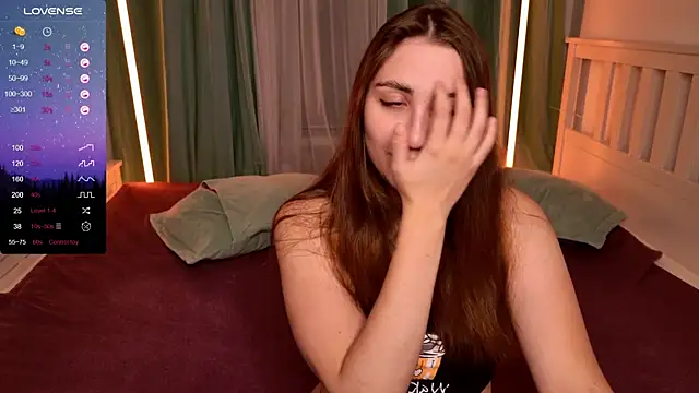 Snapshot of WinryRoss chatting on November 8, 2025, 3:32 am WinryRoss online show from November 8, 2025, 3:32 am