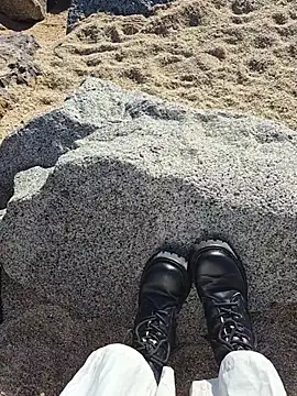 Snapshot of SexyErola27 chatting on November 16, 2025, 10:20 am SexyErola27 online show from November 16, 2025, 10:20 am