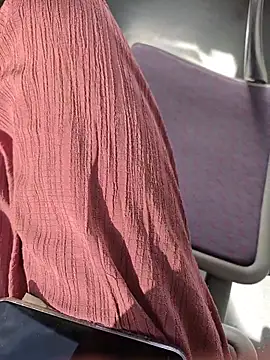 Snapshot of SexyErola27 chatting on October 7, 2025, 9:10 am SexyErola27 online show from October 7, 2025, 9:10 am