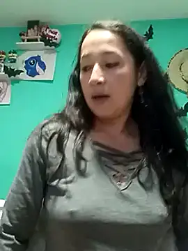 Snapshot of emilypoppy3 chatting on February 20, 2025, 12:41 am emilypoppy3 online show from February 20, 2025, 12:41 am