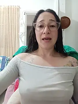 emilypoppy3 online show from June 5, 2026, 8:03 pm
