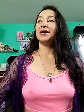 Snapshot of emilypoppy3 chatting on March 19, 2025, 10:44 am emilypoppy3 online show from March 19, 2025, 10:44 am