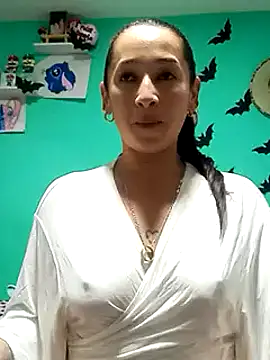 Snapshot of emilypoppy3 chatting on February 18, 2025, 8:14 pm emilypoppy3 online show from February 18, 2025, 8:14 pm