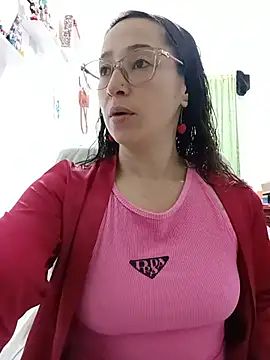 Snapshot of emilypoppy3 chatting on August 1, 2026, 12:58 pm emilypoppy3 online show from August 1, 2026, 12:58 pm