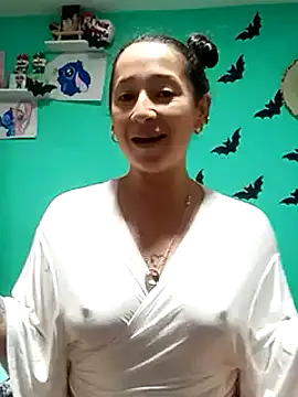 Snapshot of emilypoppy3 chatting on February 18, 2025, 3:41 pm emilypoppy3 online show from February 18, 2025, 3:41 pm