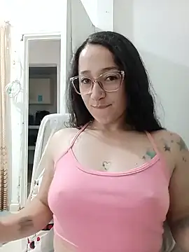 Snapshot of emilypoppy3 chatting on July 14, 2026, 8:04 pm emilypoppy3 online show from July 14, 2026, 8:04 pm