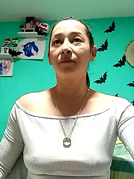 Snapshot of emilypoppy3 chatting on February 6, 2025, 1:32 pm emilypoppy3 online show from February 6, 2025, 1:32 pm