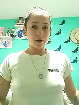 Snapshot of emilypoppy3 chatting on February 26, 2025, 8:15 pm emilypoppy3 online show from February 26, 2025, 8:15 pm