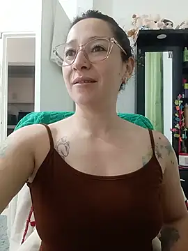 Snapshot of emilypoppy3 chatting on June 25, 2026, 6:13 pm emilypoppy3 online show from June 25, 2026, 6:13 pm