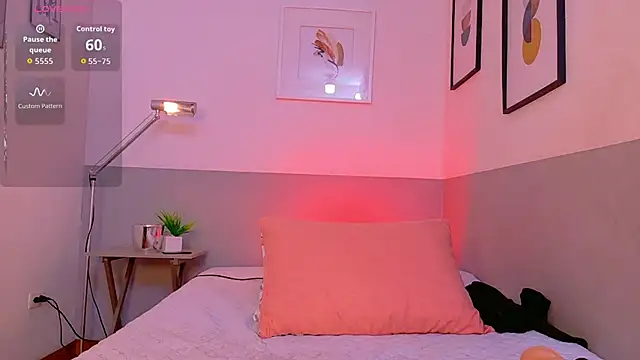 daddys little princesss online show from November 21, 2025, 12:37 pm