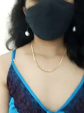 Snapshot of Angleannie chatting on October 8, 2025, 7:58 pm Angleannie online show from October 8, 2025, 7:58 pm