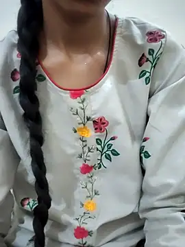 Snapshot of Kumkum_36 chatting on March 11, 2025, 4:51 am Kumkum 36 online show from March 11, 2025, 4:51 am