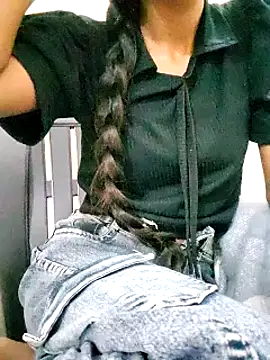 Snapshot of Kumkum_36 chatting on March 5, 2025, 10:55 am Kumkum 36 online show from March 5, 2025, 10:55 am