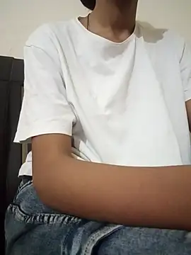 Snapshot of Kumkum_36 chatting on September 9, 2025, 5:06 am Kumkum 36 online show from September 9, 2025, 5:06 am