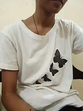 Snapshot of Kumkum_36 chatting on September 24, 2025, 4:41 am Kumkum 36 online show from September 24, 2025, 4:41 am