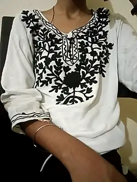 Snapshot of Kumkum_36 chatting on September 17, 2025, 5:09 am Kumkum 36 online show from September 17, 2025, 5:09 am