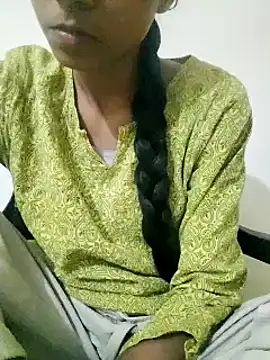 Snapshot of Kumkum_36 chatting on March 16, 2025, 8:32 am Kumkum 36 online show from March 16, 2025, 8:32 am