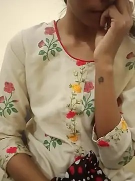 Snapshot of Kumkum_36 chatting on November 6, 2025, 4:49 am Kumkum 36 online show from November 6, 2025, 4:49 am