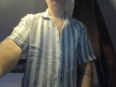 Snapshot of Dreamboy24 chatting on February 10, 2026, 1:54 pm Dreamboy24 online show from February 10, 2026, 1:54 pm