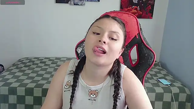 Snapshot of jessica_gomez chatting on December 2, 2025, 9:49 pm jessica gomez online show from December 2, 2025, 9:49 pm