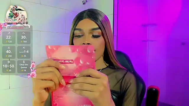 Snapshot of twoblacksexy chatting on December 18, 2025, 7:18 pm twoblacksexy online show from December 18, 2025, 7:18 pm