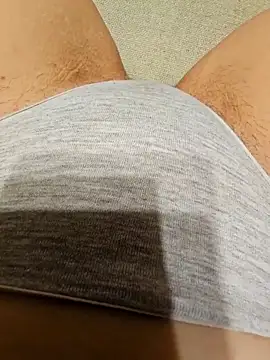 Snapshot of guess1270 chatting on March 18, 2026, 6:09 pm guess1270 online show from March 18, 2026, 6:09 pm