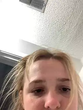 Snapshot of cammy2 chatting on February 26, 2025, 5:53 pm cammy2 online show from February 26, 2025, 5:53 pm