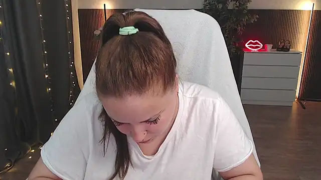 Crazyy girl  online show from June 29, 2026, 3:46 am