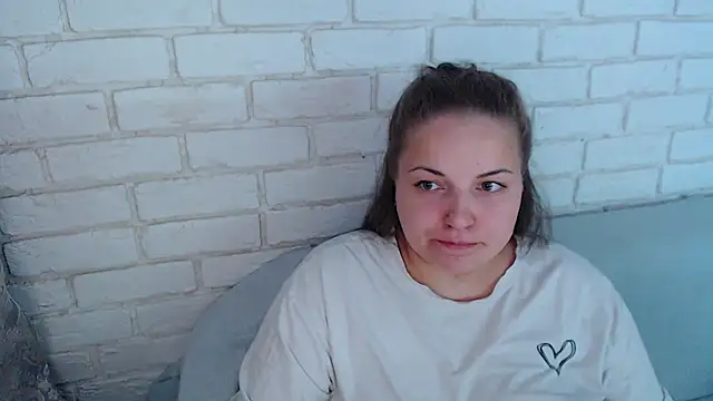 Snapshot of Crazyy_girl_ chatting on October 26, 2025, 6:25 am Crazyy girl online show from October 26, 2025, 6:25 am