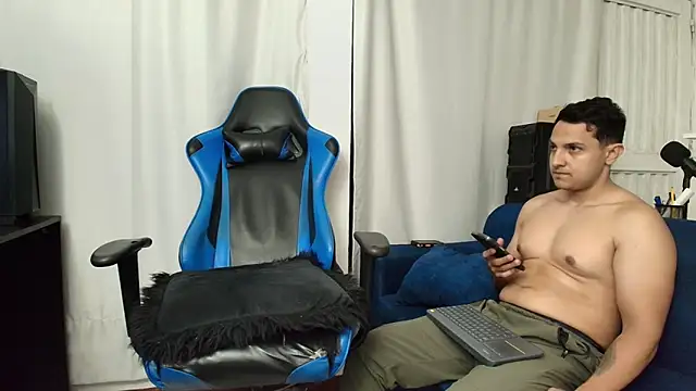 hott dicks online show from June 7, 2026, 1:44 am