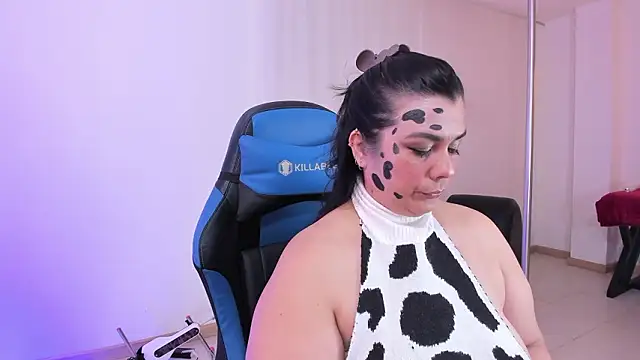 Snapshot of martina_foxy_ chatting on March 13, 2026, 12:21 pm martina foxy online show from March 13, 2026, 12:21 pm