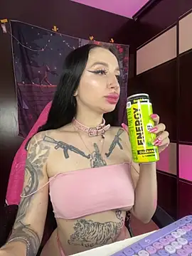 Molly  Moon online show from October 13, 2025, 2:02 am