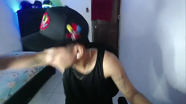 Snapshot of Sxntisaul__ chatting on February 11, 2025, 3:29 pm Sxntisaul online show from February 11, 2025, 3:29 pm