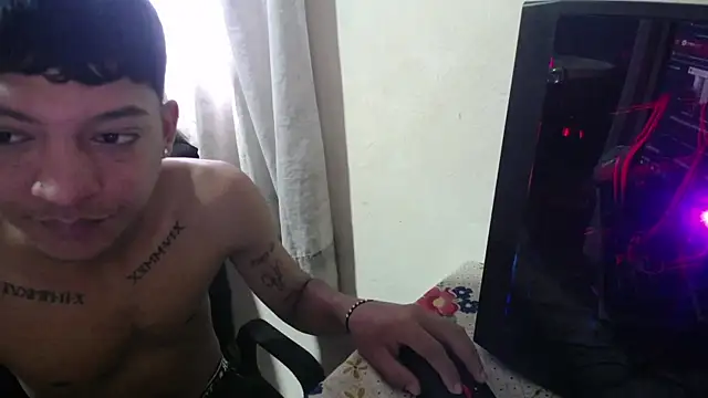 Snapshot of Sxntisaul__ chatting on January 16, 2025, 12:42 pm Sxntisaul online show from January 16, 2025, 12:42 pm