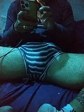 Woofer dick online show from December 1, 2025, 3:40 am