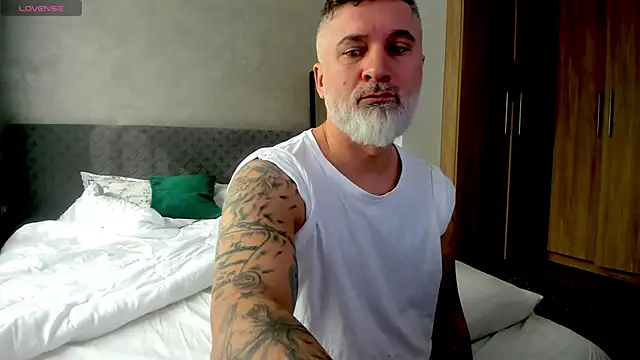 BlowMyXXL online show from March 16, 2025, 8:10 am