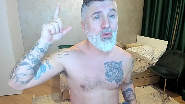 BlowMyXXL online show from February 7, 2025, 7:17 pm