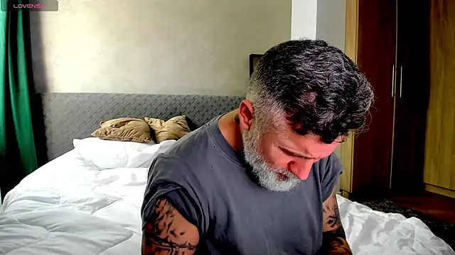 BlowMyXXL online show from February 20, 2025, 1:51 pm