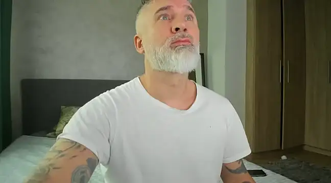 BlowMyXXL online show from February 3, 2025, 1:30 pm