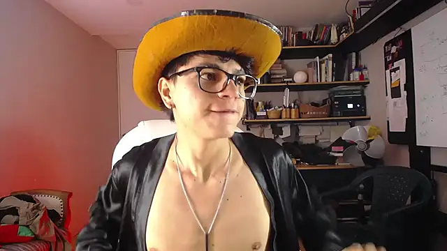 Snapshot of marckalexis chatting on August 6, 2026, 1:39 pm marckalexis online show from August 6, 2026, 1:39 pm